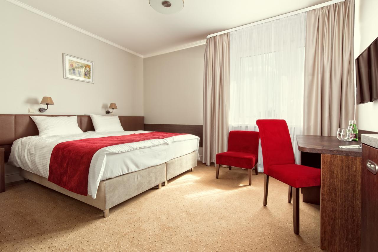 Maestro Inn Krasnystaw Exteriör bild